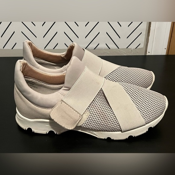 J.Jill Fit Cross Strap Sneaker - Picture 2 of 12